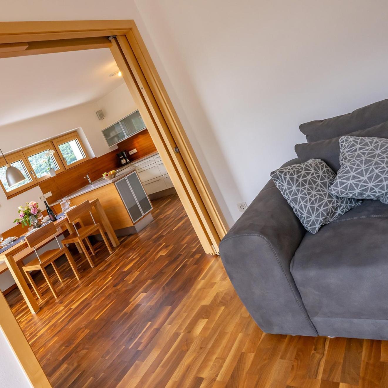 Biohof Gala Apartment Натурно Екстериор снимка