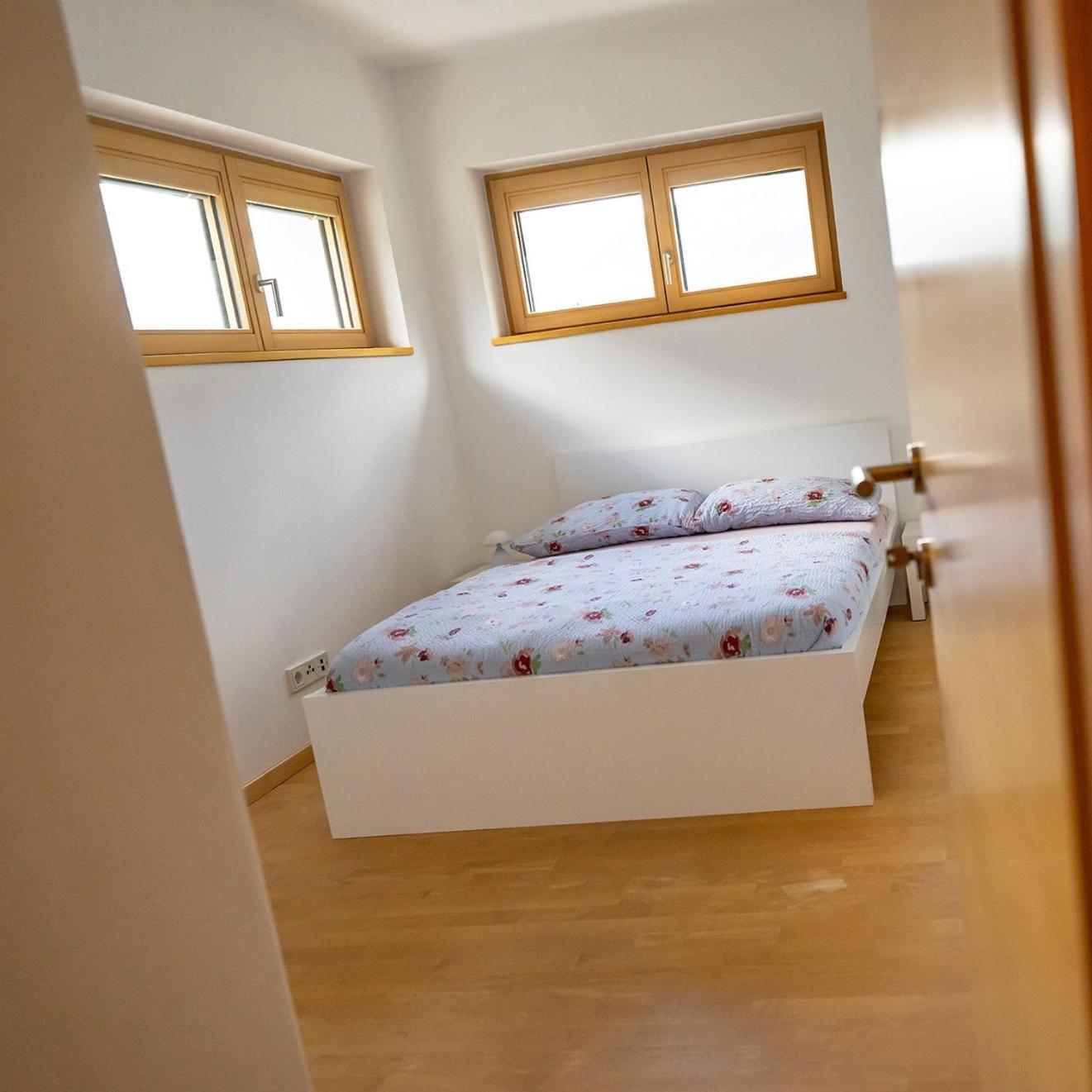 Biohof Gala Apartment Натурно Екстериор снимка