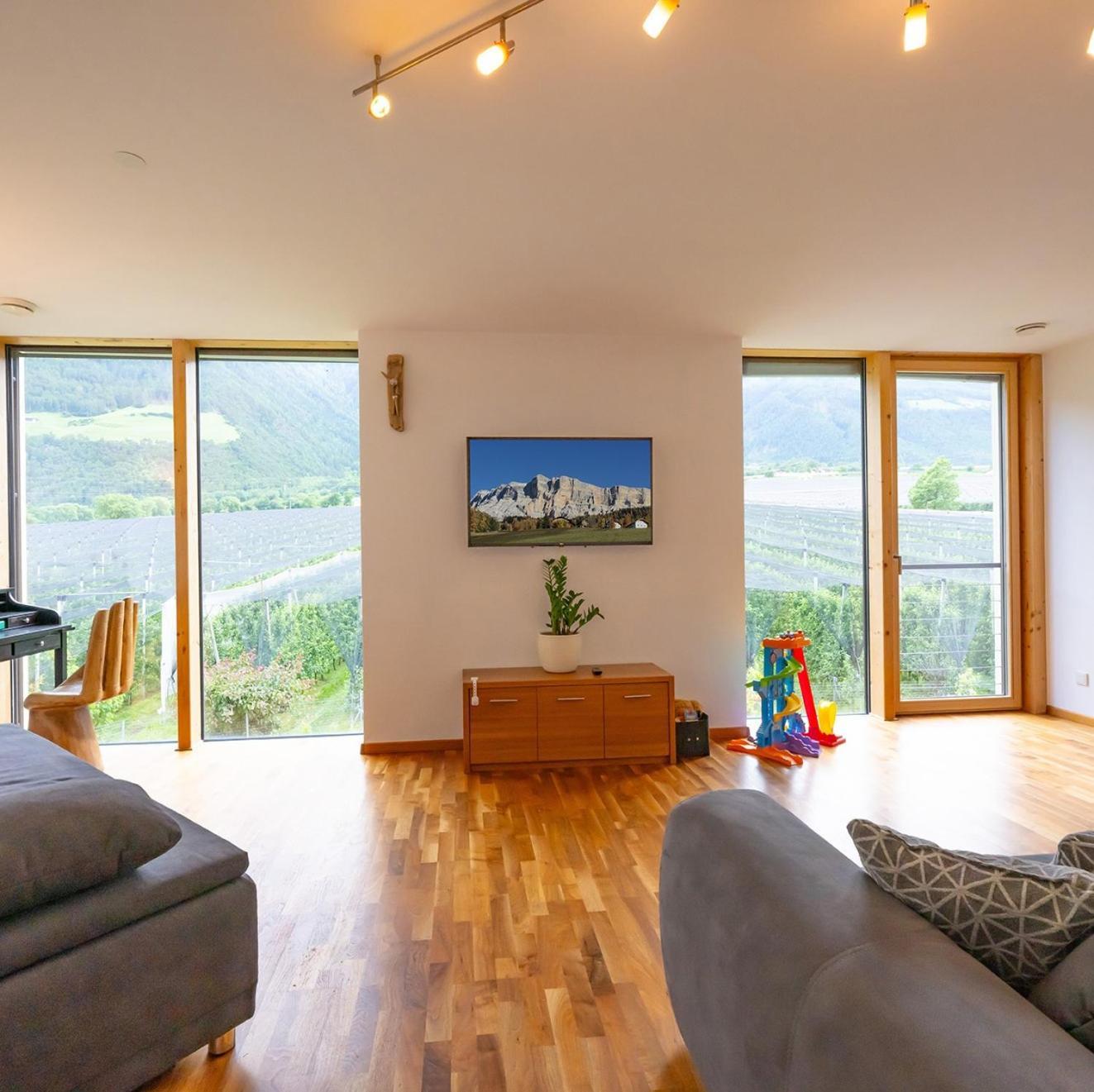 Biohof Gala Apartment Натурно Екстериор снимка