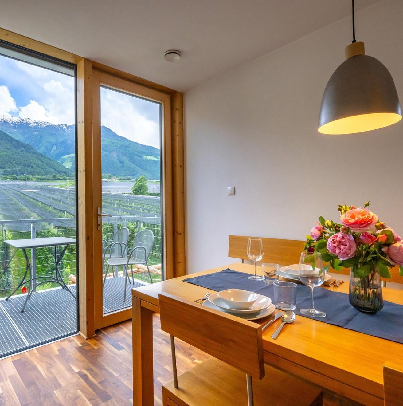 Biohof Gala Apartment Натурно Екстериор снимка