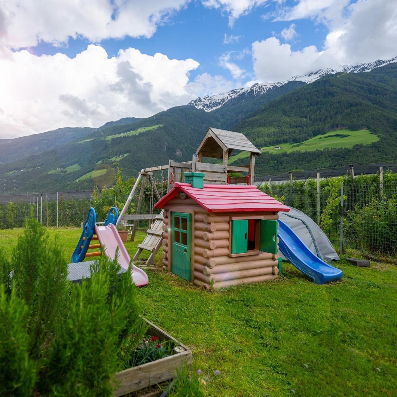 Biohof Gala Apartment Натурно Екстериор снимка